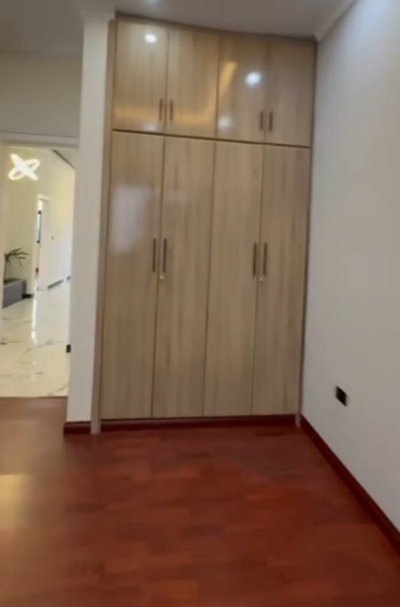 Full compound villa thumbnail 13