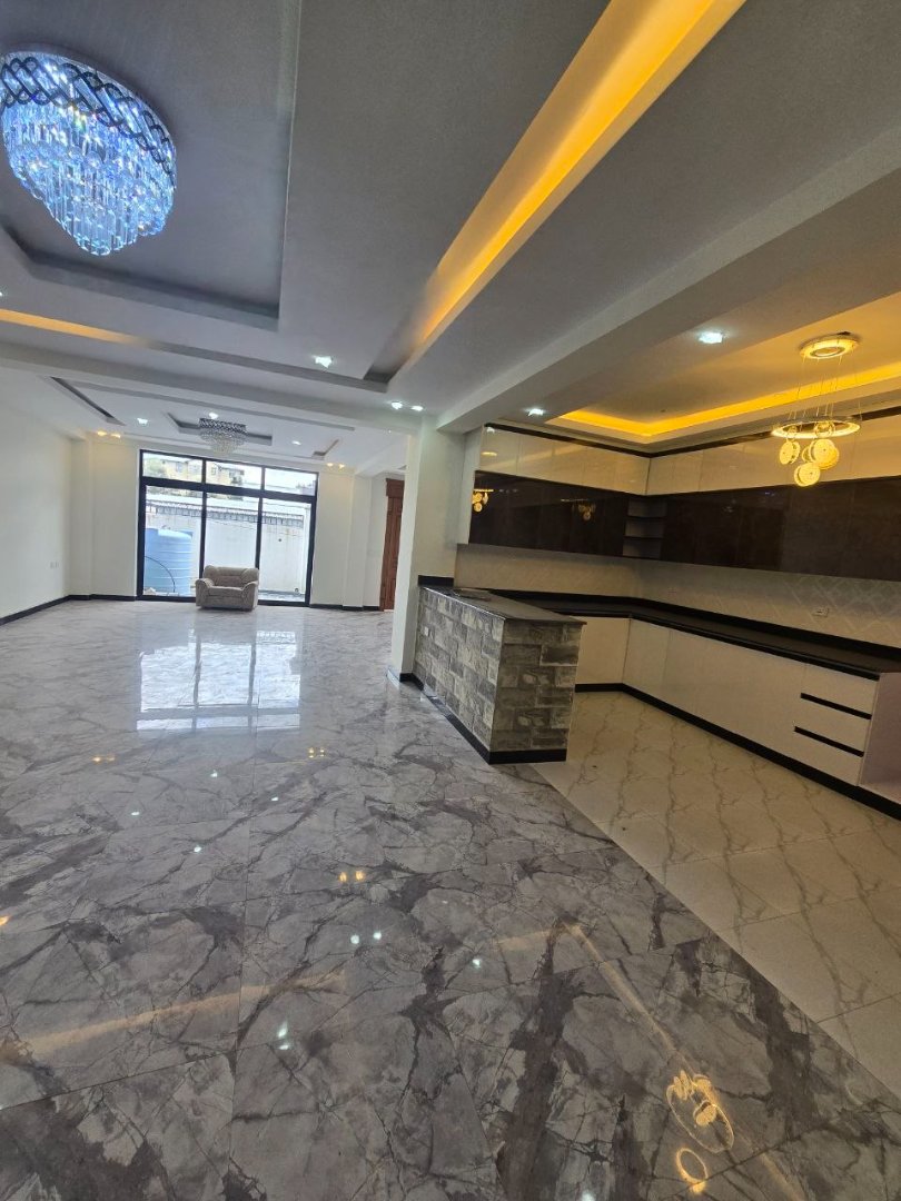 House for sale in Ayat 