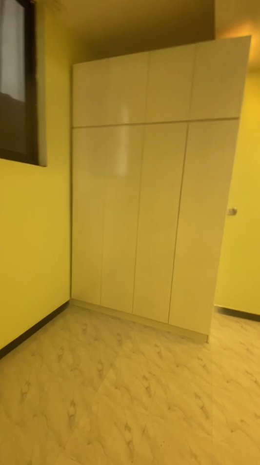 Spacious 5 bedroom apartment on the 2nd floor in Ayat 49 Area thumbnail 10