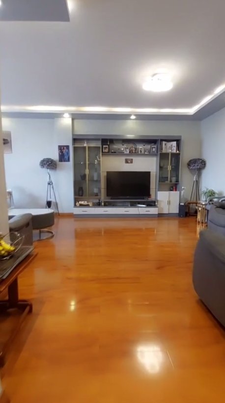 Luxury 3 bedroom apartment for sale on the 4th floor thumbnail 4