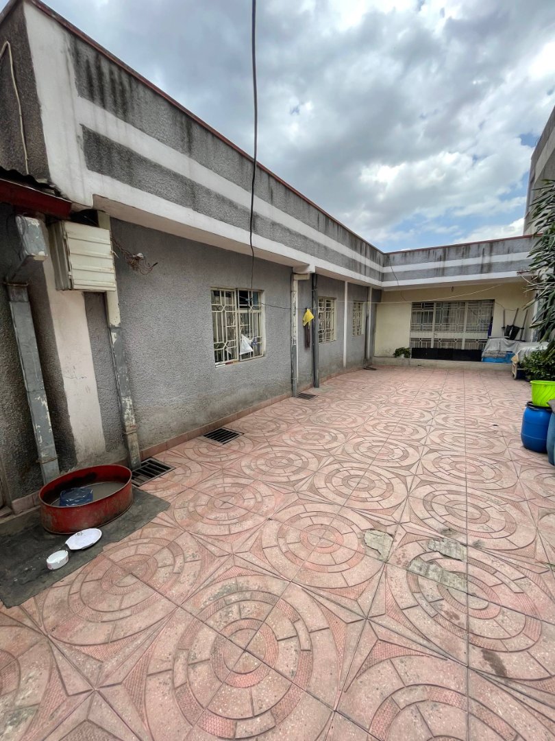 Warehouse for rent in Jackros.
