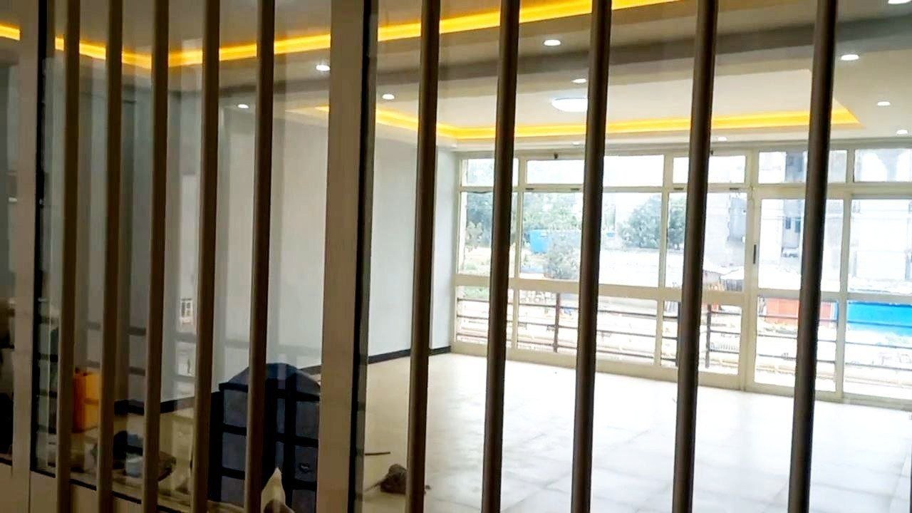 Urgent Sale β 40/60 Condominium Shop thumbnail 2