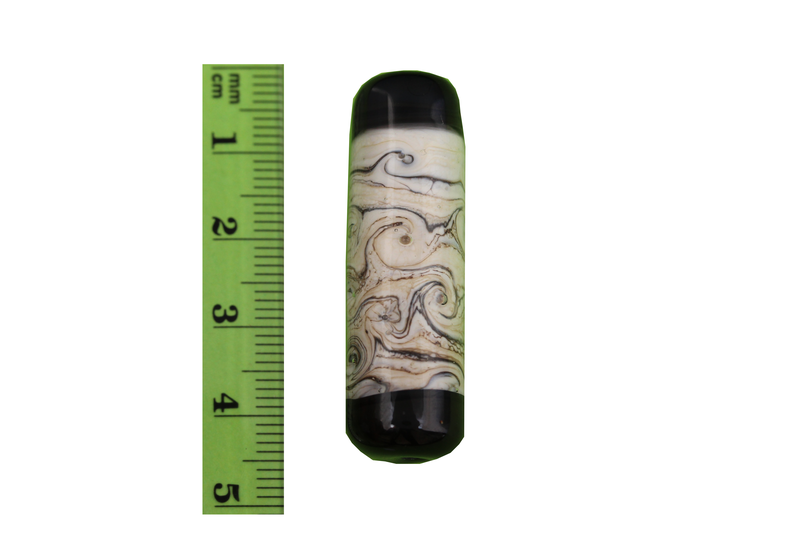 Perle en verre d'artisan - cylindre - noir - vagues beige