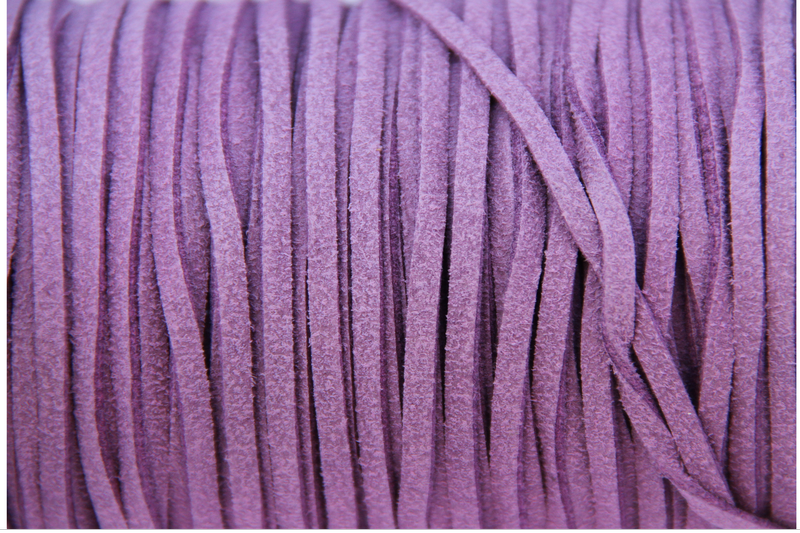 Cordon en daim - 1,4 mm / 3 mm - mauve par 1 mètre