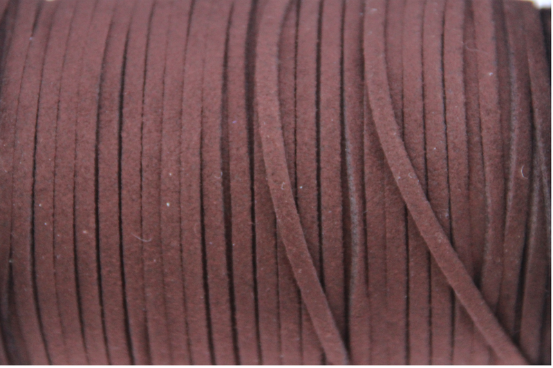 Cordon en daim - 1,4 mm / 3 mm - brun- par 1 mètre