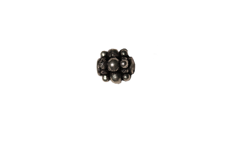 Perle ronde en métal argent d'Inde - petites boules sur toute la surface x 10