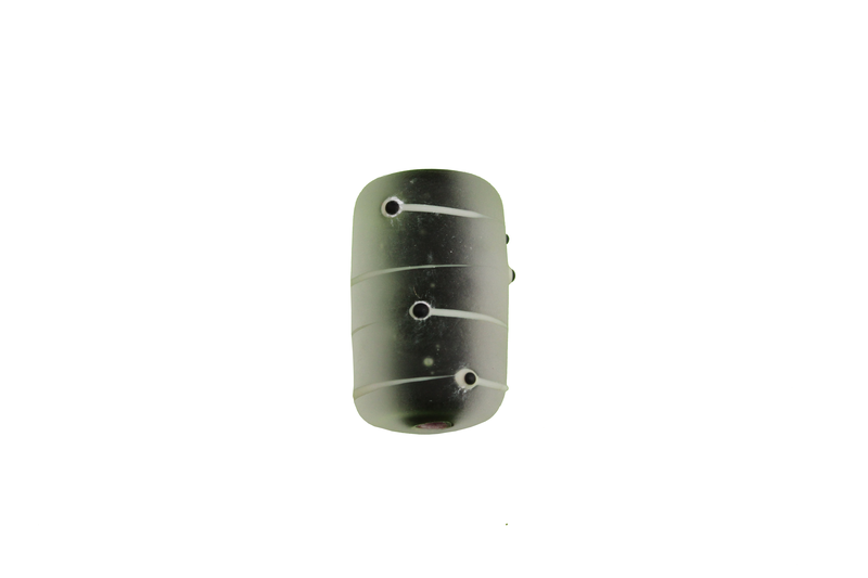 Perle en verre d'artisan - tonneau - centre noir - blanc translucide