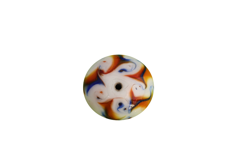 Perle en verre d'artisan - ronde - blanc bleu/brun