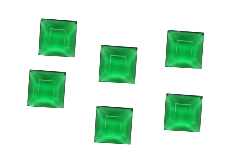 Cabochon en verre carré facetté vert émeraude