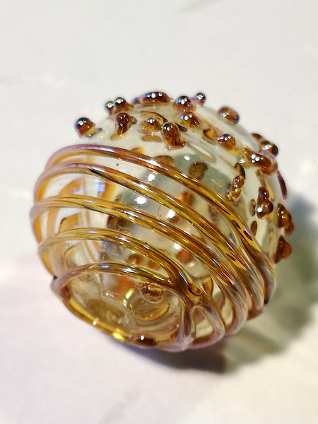 "Perle ronde en verre "golden magic" ligne / point"