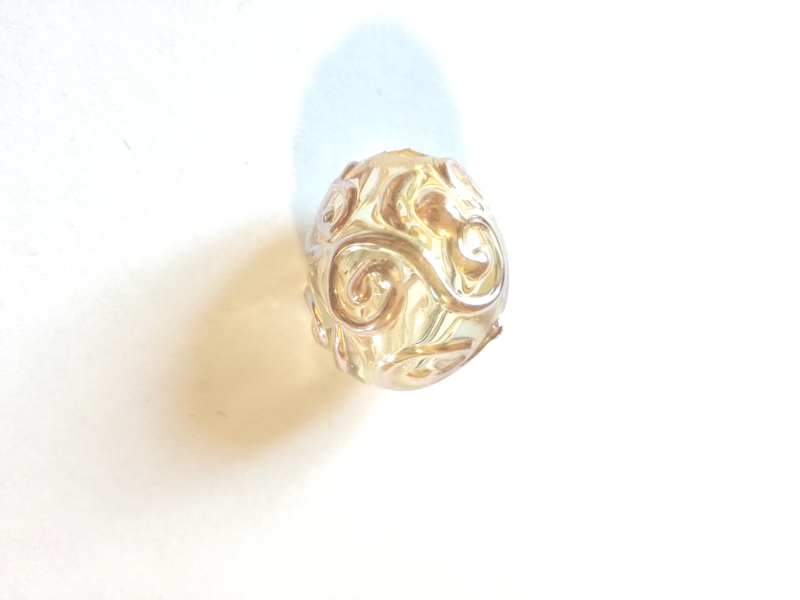"Perle ronde en verre "golden magic" gothique"