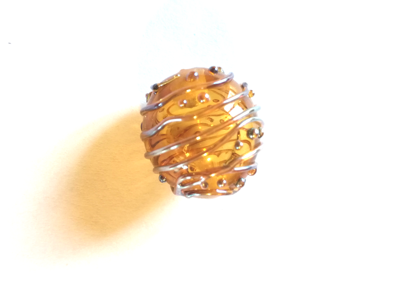 "Perle ronde en verre "golden magic" gothique"