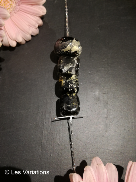 4 Perles en verre d'artisan ronde et carrée - noir avec feuille d'argent