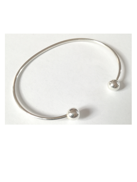 Bracelet en argent 925 - fil rond avec 1 boule détachable et une boule fixe.