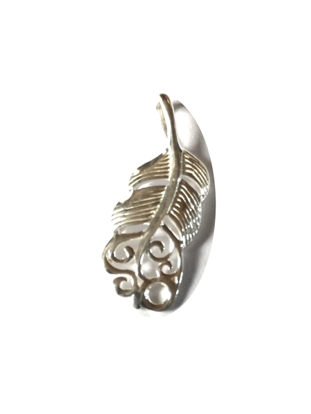 Breloque en forme de feuille styllisée argent 925