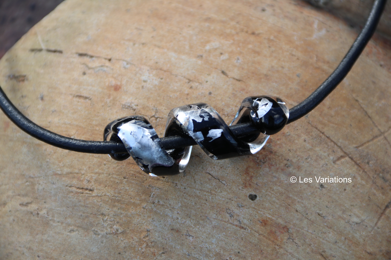 Collier de verre les spirales