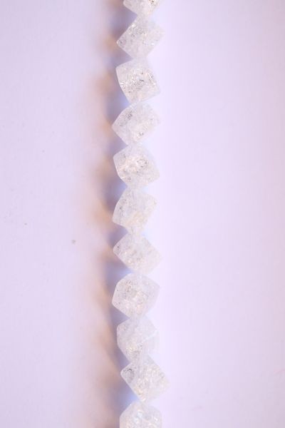 Perle en pierre naturelle - cristal de roche givrée carrée trou diagonal