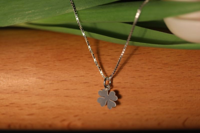 Breloque trèfle à 4 feuilles en argent 925