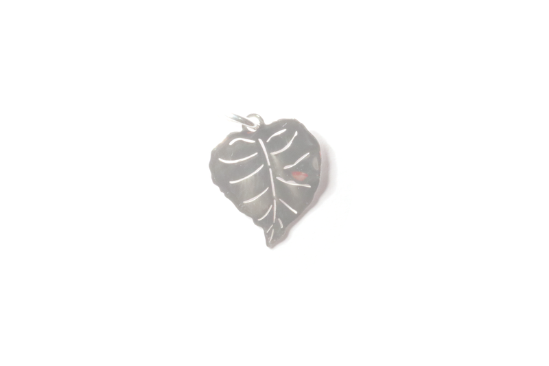 Breloque en forme de feuille avec anneau en argent 925