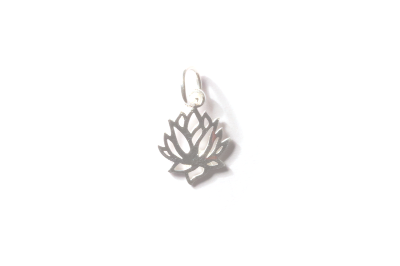 Breloque en forme de feuille de lotus avec anneau en argent 925