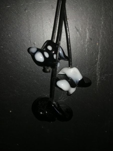 "Pendentif 3 perles" noir et blanc""