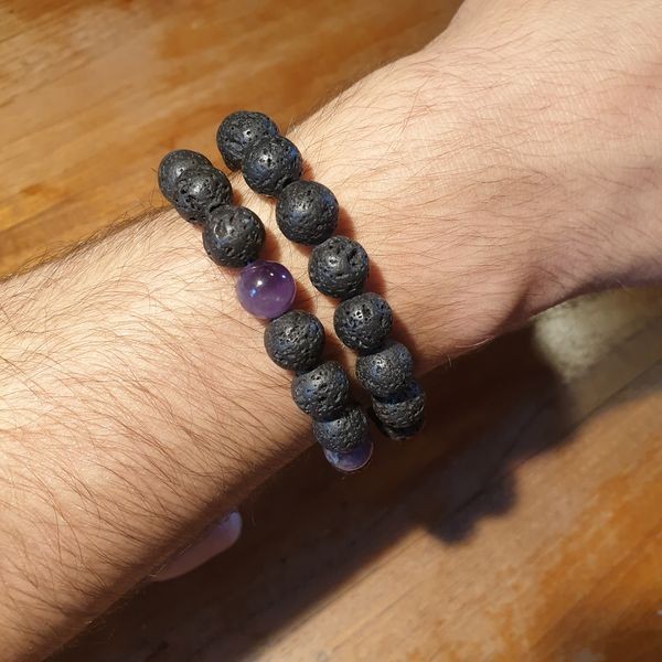 Bracelet en perles de lave + améthyste pour homme
