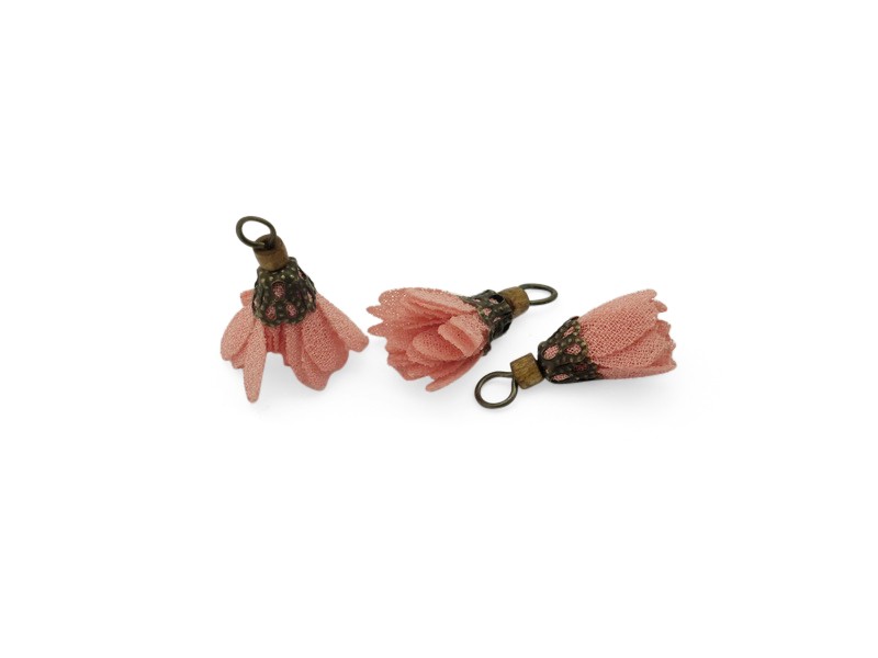 Pendentif fleur tissu avec anneau d'attache