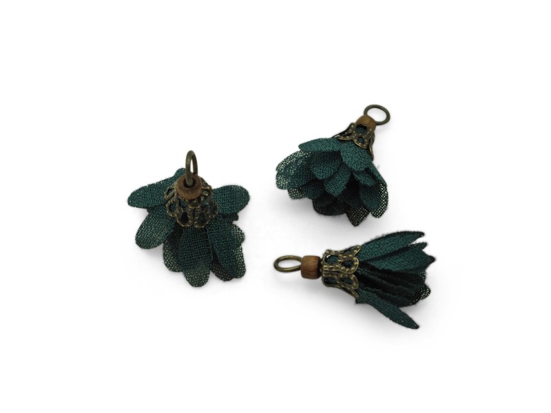 Pendentif fleur tissu vert avec anneau d'attache