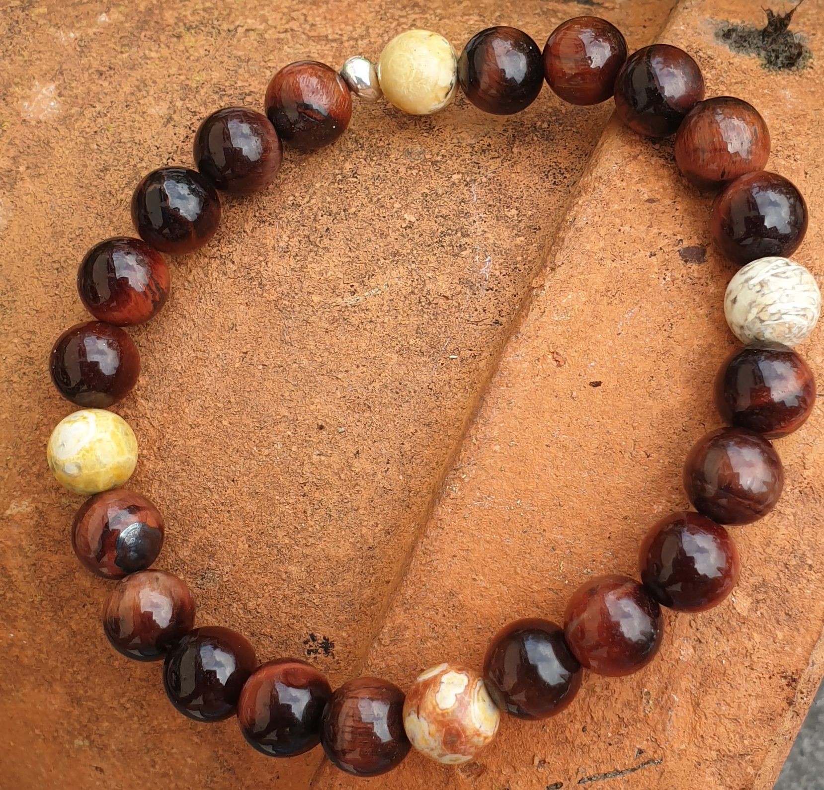 Bracelet en oeil de tigre poli pour homme