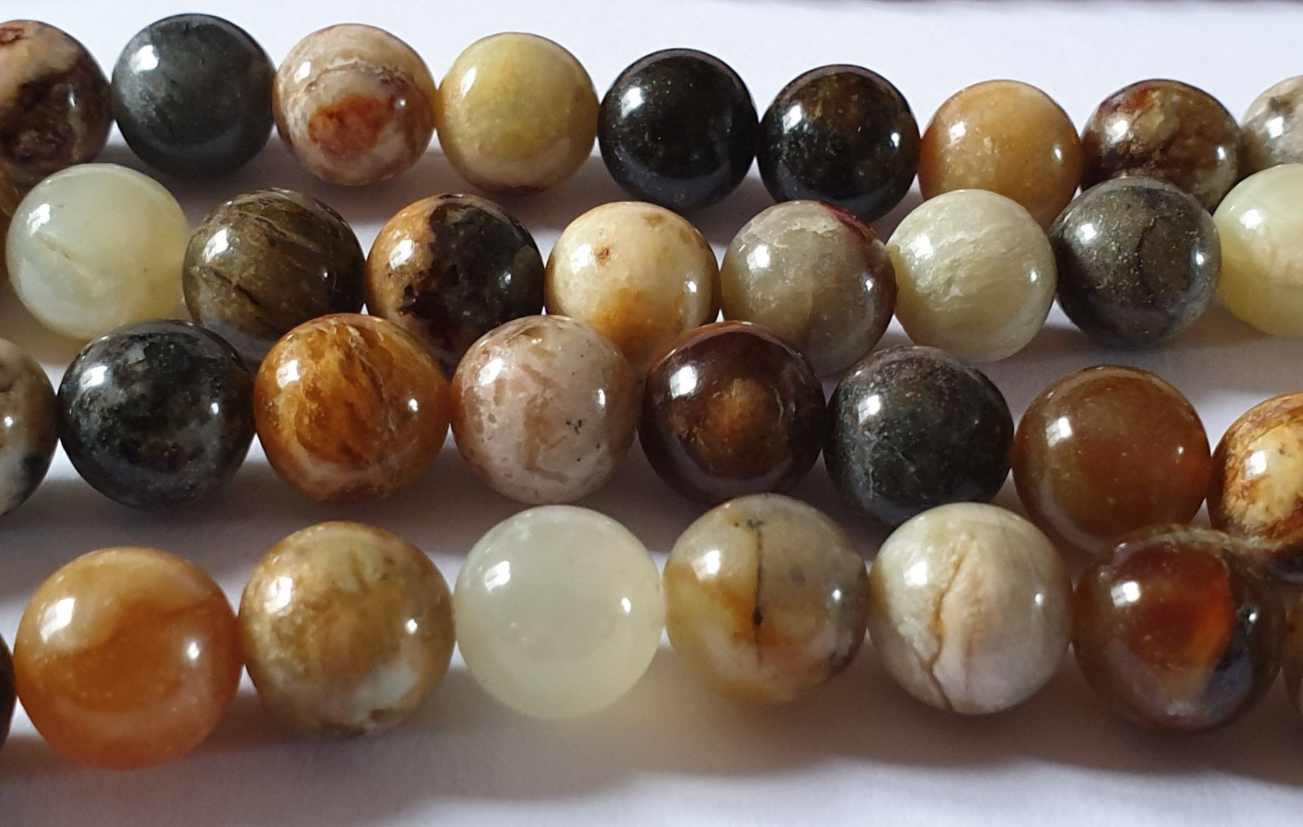 Perle en pierre naturelle - jaspe- vendu par fil de 19 cm- 6mm