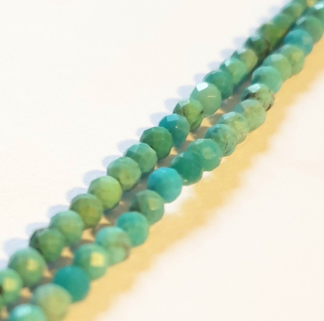 Perle en pierre naturelle - Turquoise - 3 mm - par fil