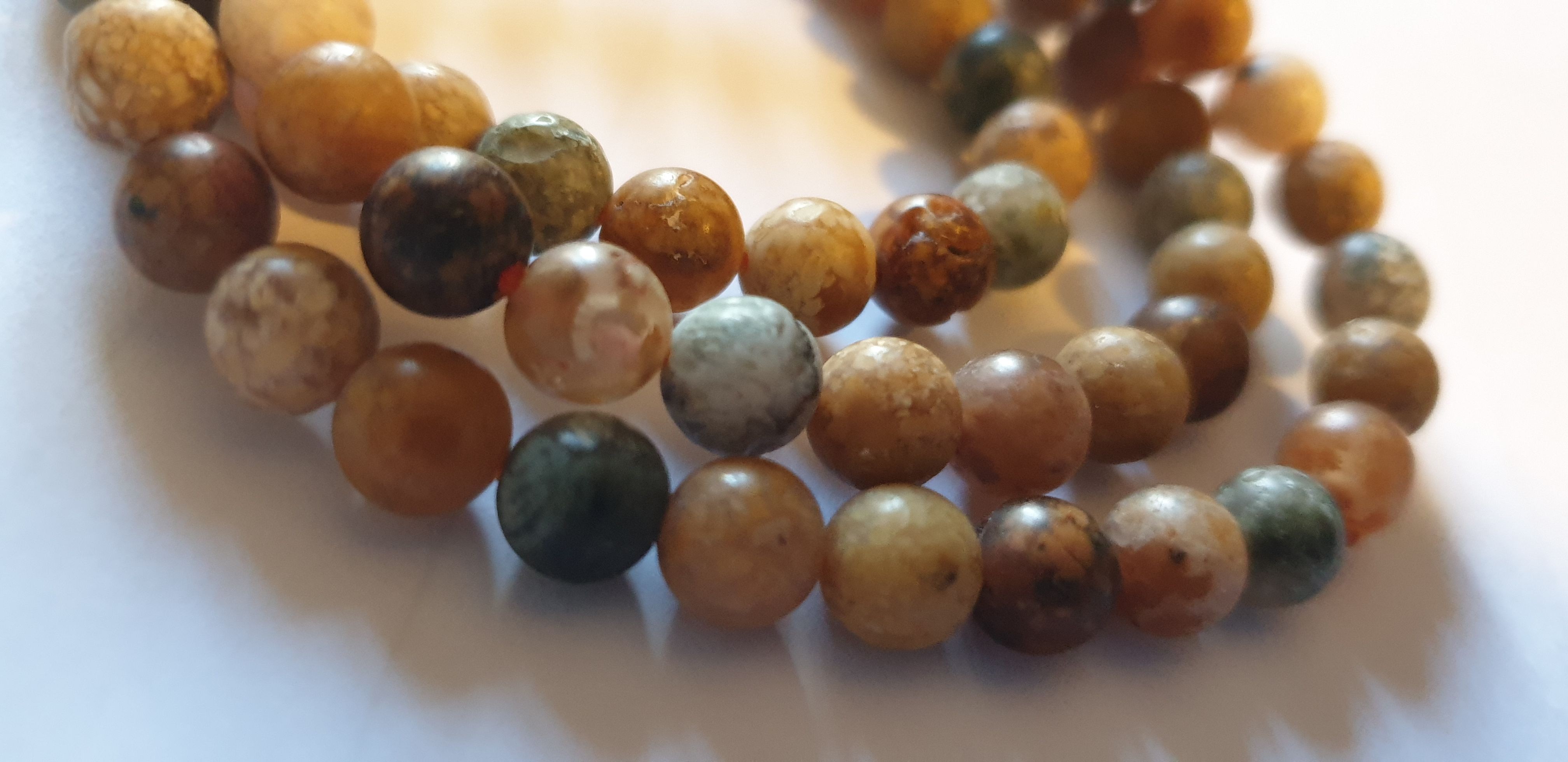 Bracelet en Jaspe sur fil élastique - 6mm