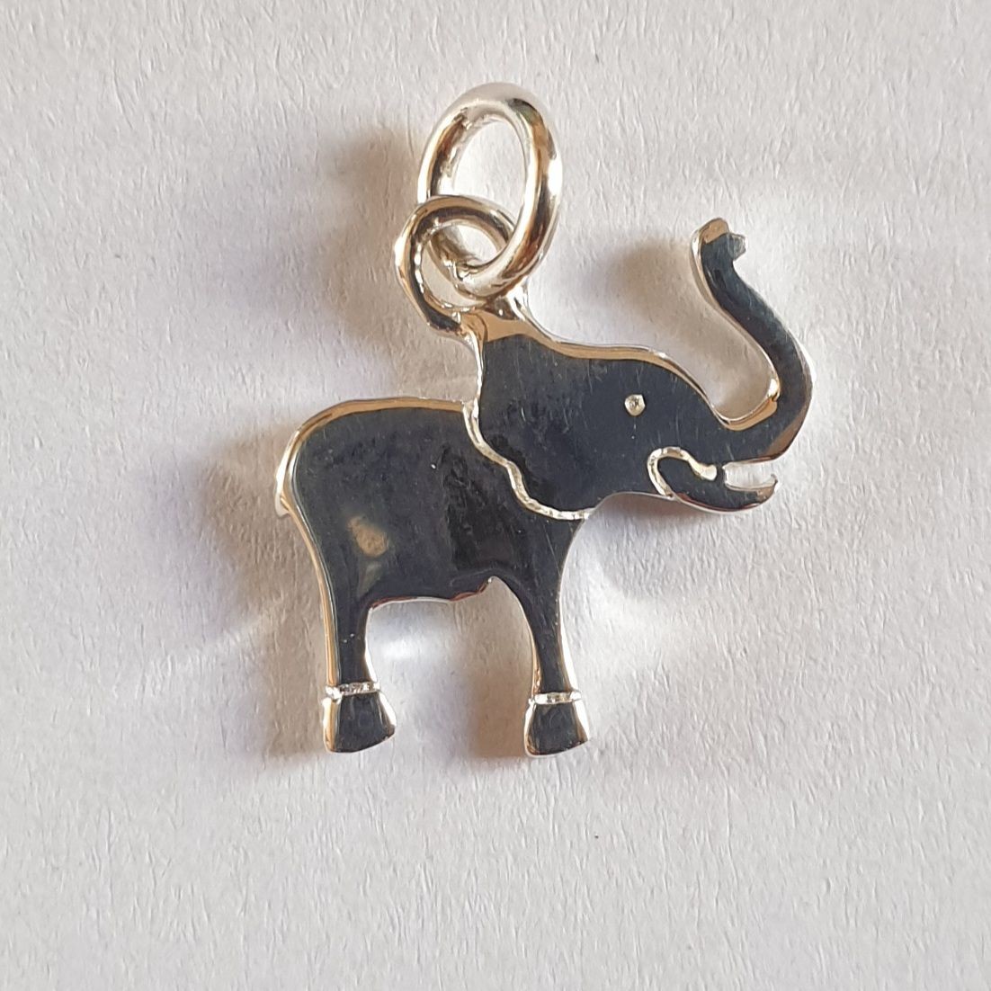 Breloque en forme d'éléphant avec anneau en argent 925