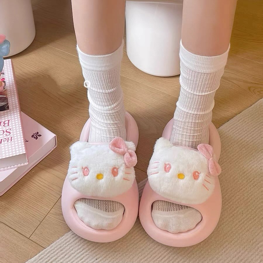 Cute non-slip slippers 🎀