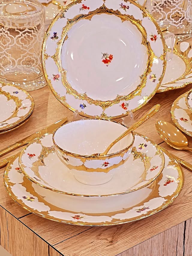 Premium Dinning Set