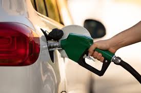 Hacienda asume sacrificio fiscal millonario ante un petróleo que supera los US$100 por barril.