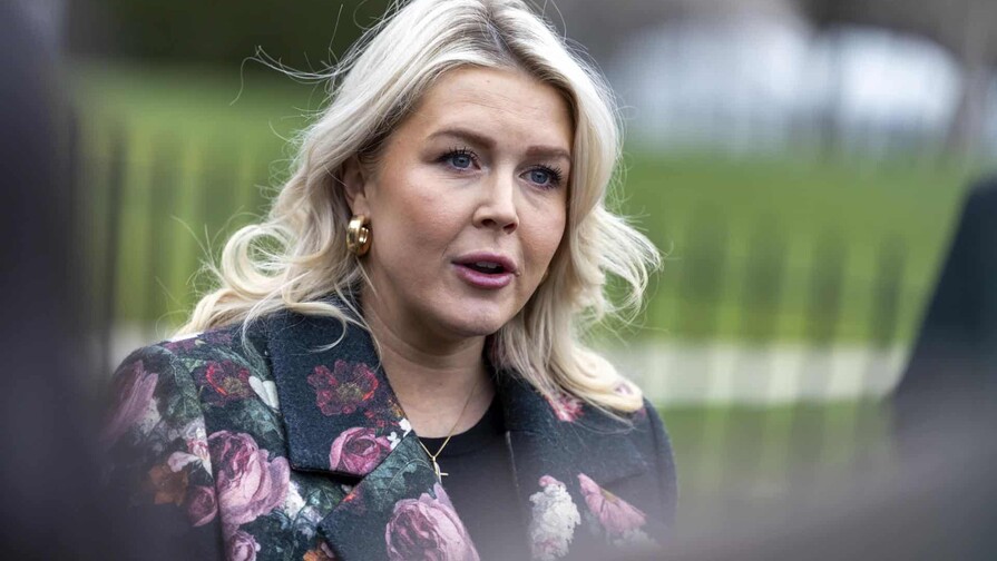 Crisis de inteligencia en Washington: Renuncia director de Contraterrorismo en protesta por intervención militar