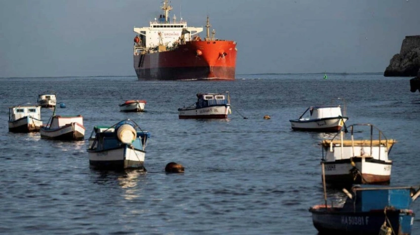 El Sea Horse cambia de rumbo: 200,000 barriles de combustible se alejan de Cuba por presión de Washington.