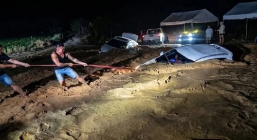 COE coloca al Distrito Nacional y 16 provincias en alerta por incidencia de vaguada