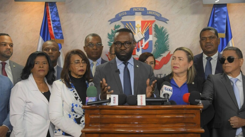 ¿Cárcel por olvidar a los padres? El proyecto de ley que penalizaría el abandono financiero de ascendientes.