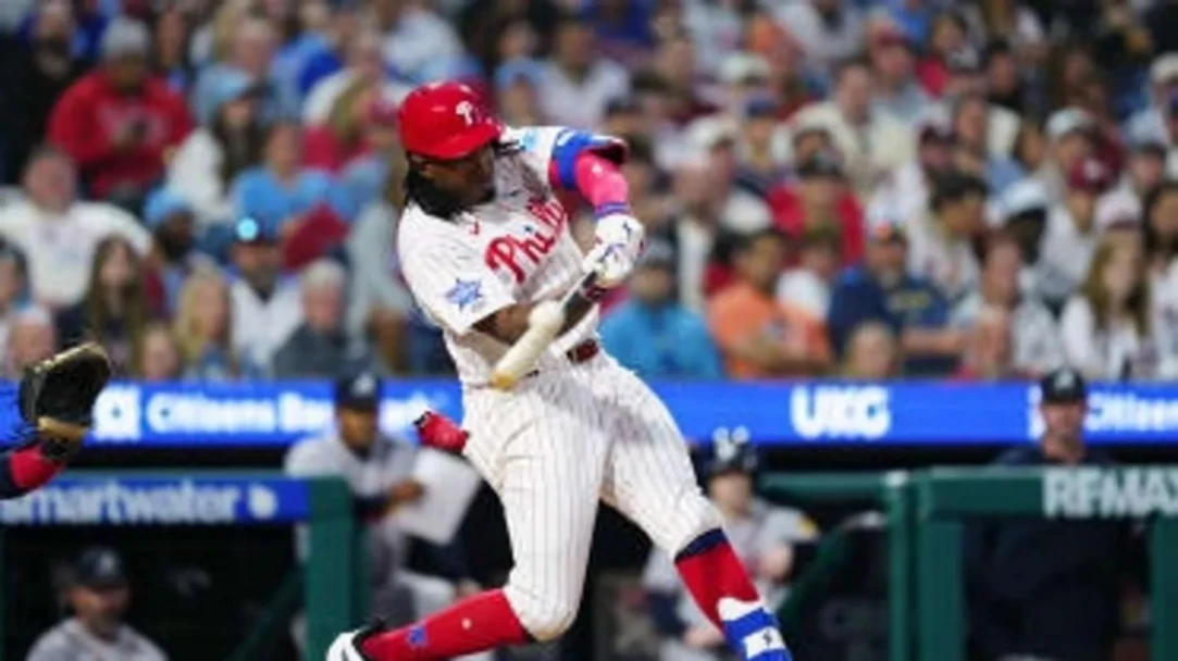 El dominicano Félix Reyes se estrena en MLB con jonrón ante Chris Sale