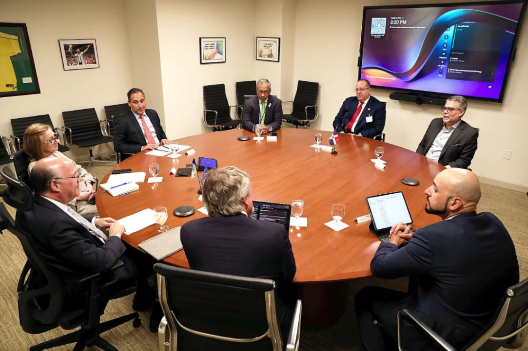 Hacienda y Banco Central consolidan apoyo de organismos internacionales y banca de inversión