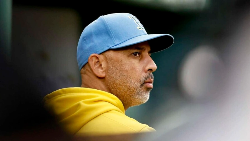 Los Red Sox despiden a Alex Cora en un movimiento histórico y polémico