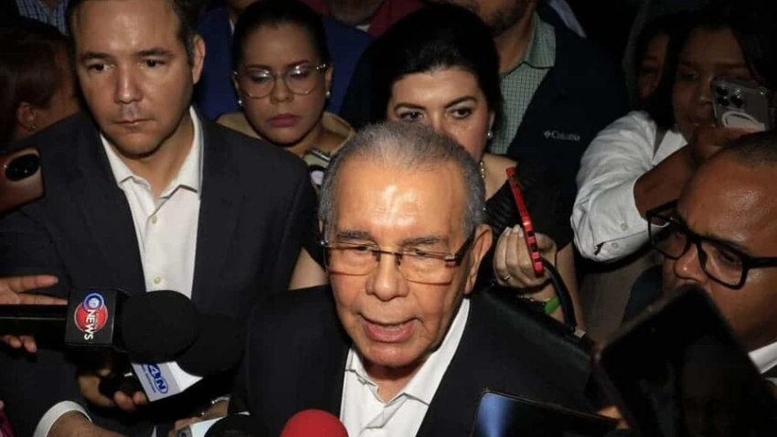 Danilo Medina  "Con el PLD se vivía mejor sin necesidad de un empleo público"