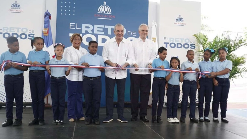 Gobierno entrega tres modernos techados escolares en el Gran Santo Domingo