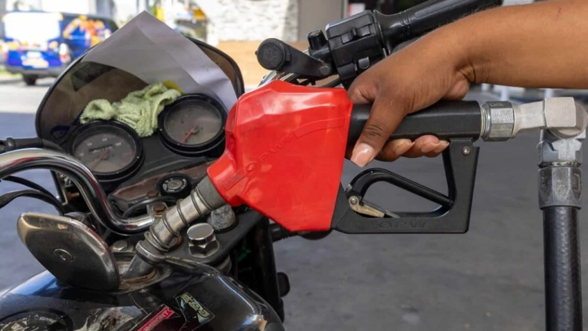 Nuevos aumentos en combustibles llevan la gasolina premium por encima de los RD$331
