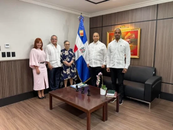 El Mirex y directivos de CIELORD coordinan la expansión de beneficios y asistencia médica integral para dominicanos residentes en el extranjero