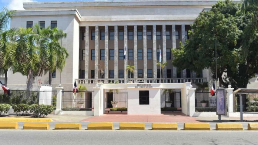 Orden Departamental 011-2026: Minerd regula el uso de celulares en las escuelas y establece protocolos contra el ciberacoso