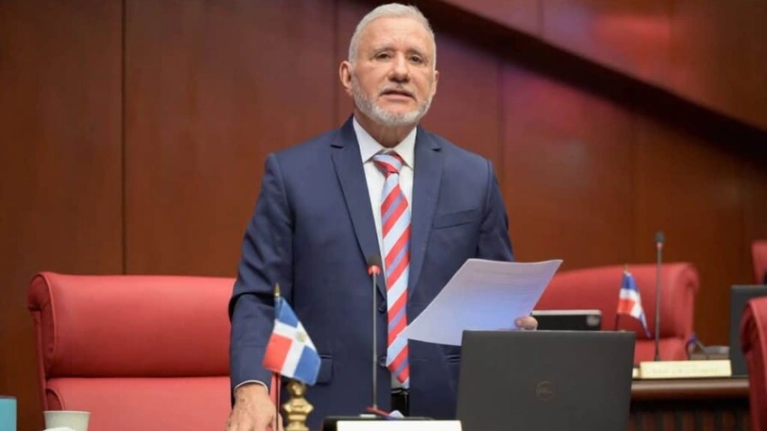 Antonio Taveras descarta el salto a la Fuerza del Pueblo tras su salida del PRM y se declara independiente