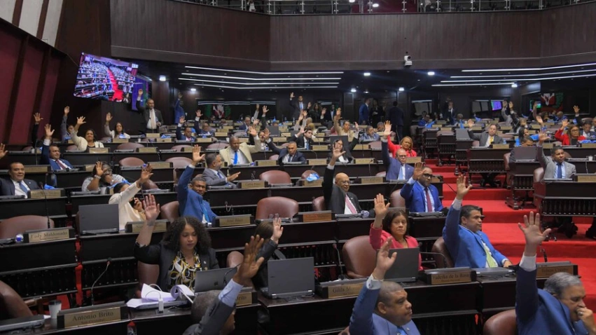 Sindicatos y empresarios rechazan la propuesta de Pacheco de mover la cesantía a la Seguridad Social